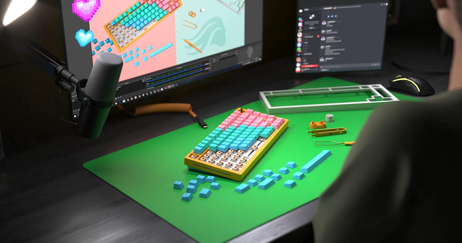 Glorious Green Screen Mouse Pad XXL Extended For Chroma Key - 36 x 18 Glorious Green Screen Mouse Pad XXL Extended For Chroma Key - 36 x 18